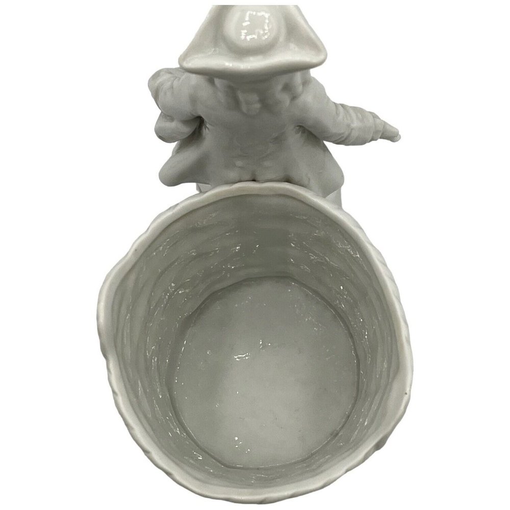 CAPODIMONTE Colonial Man Figurine White Porcelain Planter Crown N Mark 4.75 inch - Picture 6 of 14